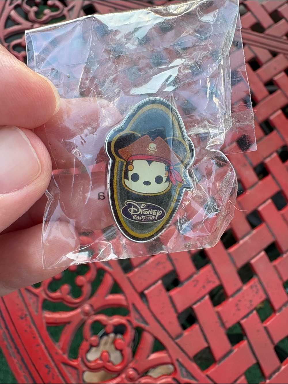 Disney Funko 2017 Pirate Mickey Treasures Enamel Pin - Picture 3 of 4